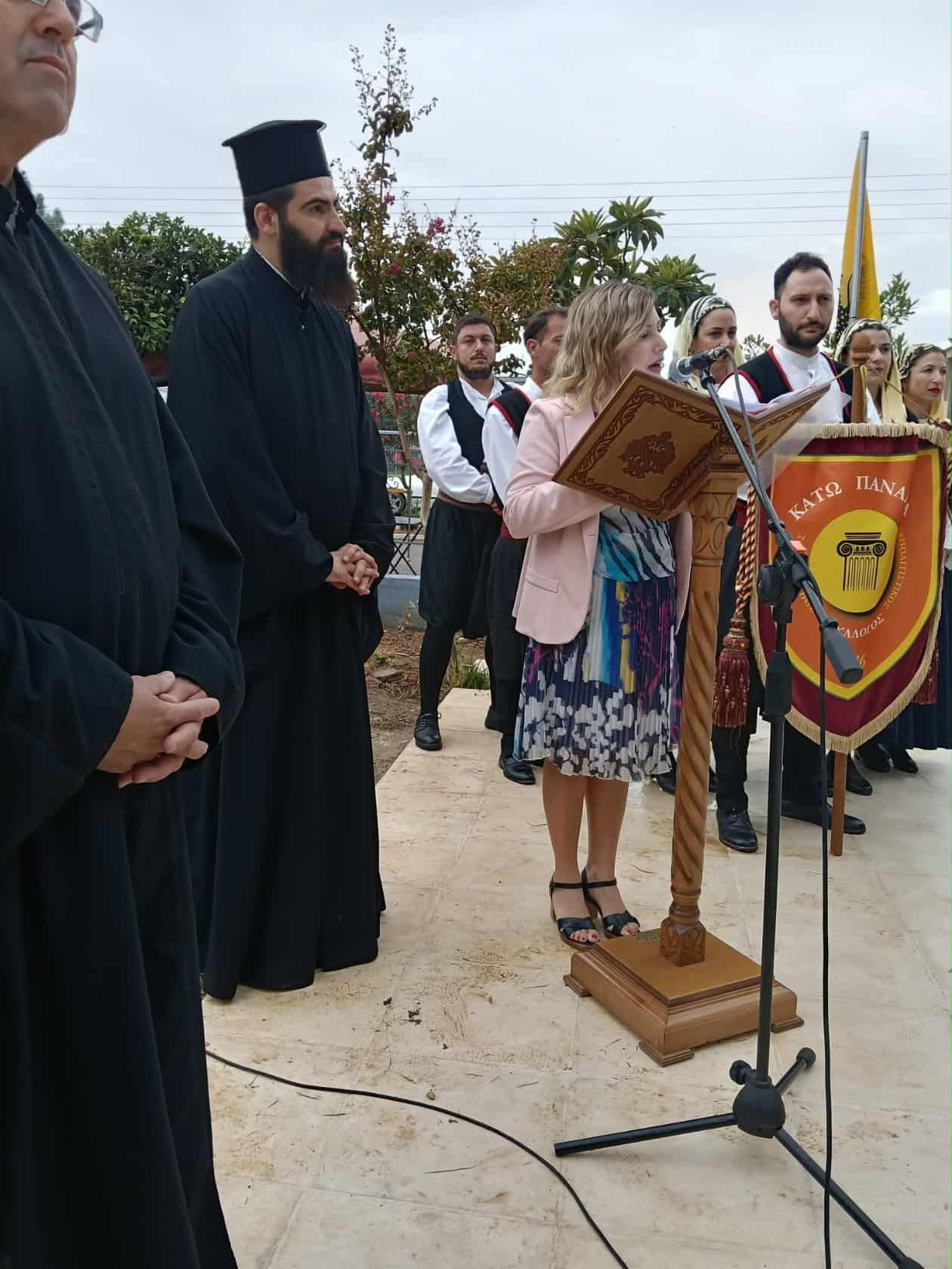 ΔΕΙΤΕ ΦΩΤΟ: Αποκαλυπτήρια του Μνημείου Προσφύγων Μικρασιατικού Ελληνισμού στη Ν. Μανωλάδα